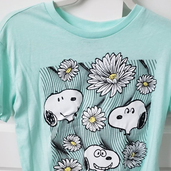 Peanuts Tops - NWT: Peanuts Teal Blue Snoopy Tee Sze Small